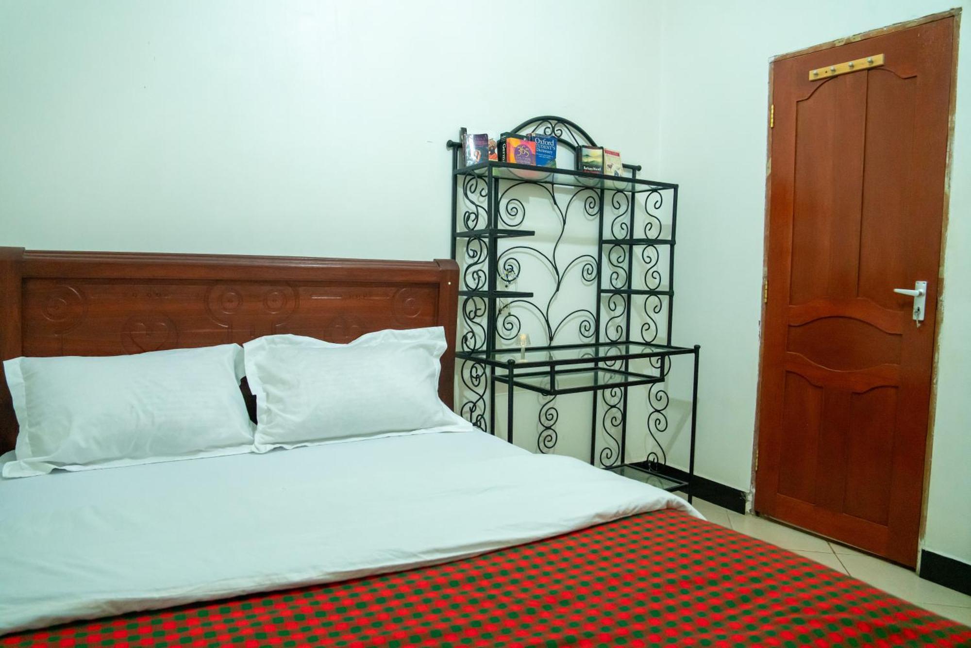 New Dream House Bed & Breakfast อารูชา ภายนอก รูปภาพ