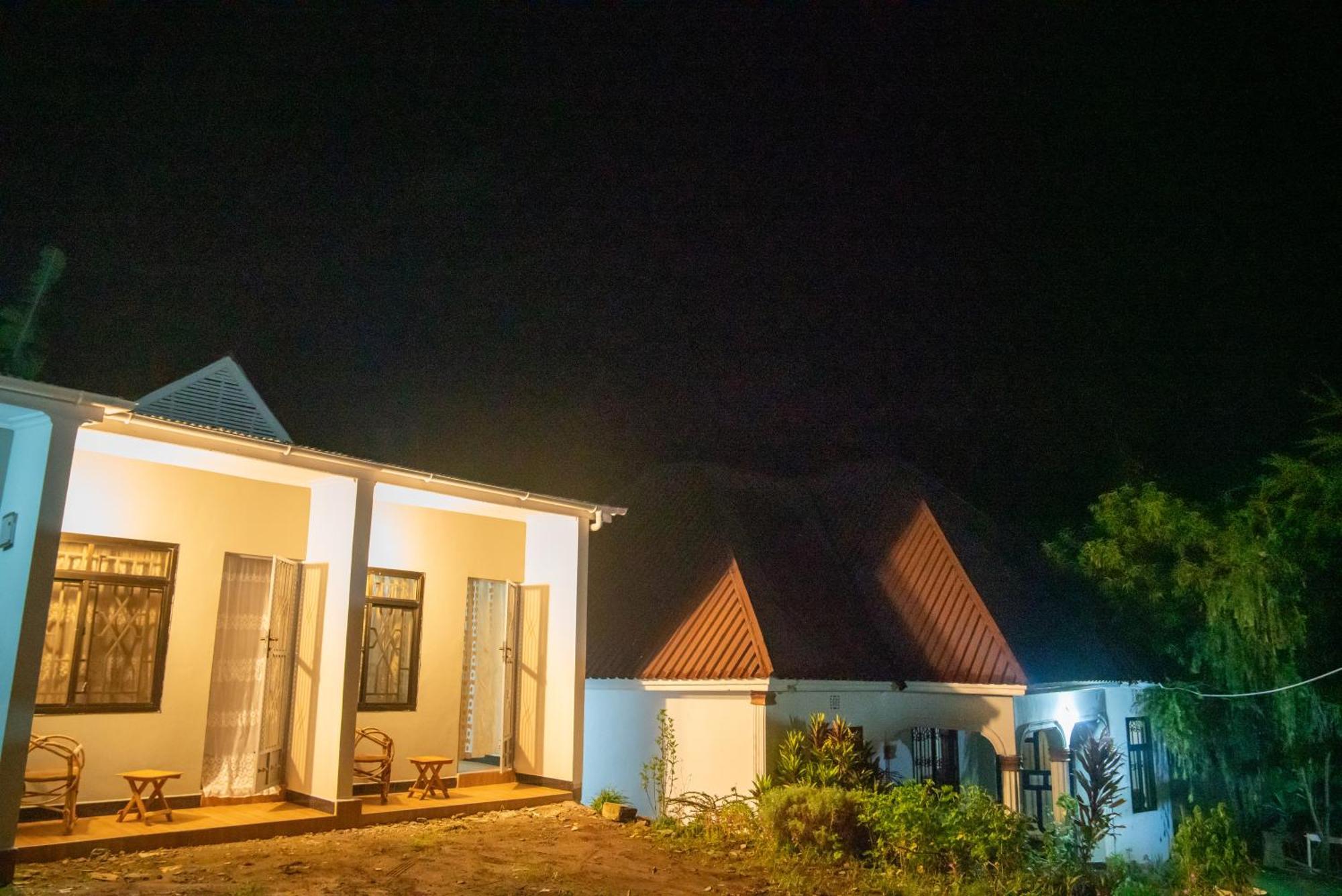 New Dream House Bed & Breakfast อารูชา ภายนอก รูปภาพ
